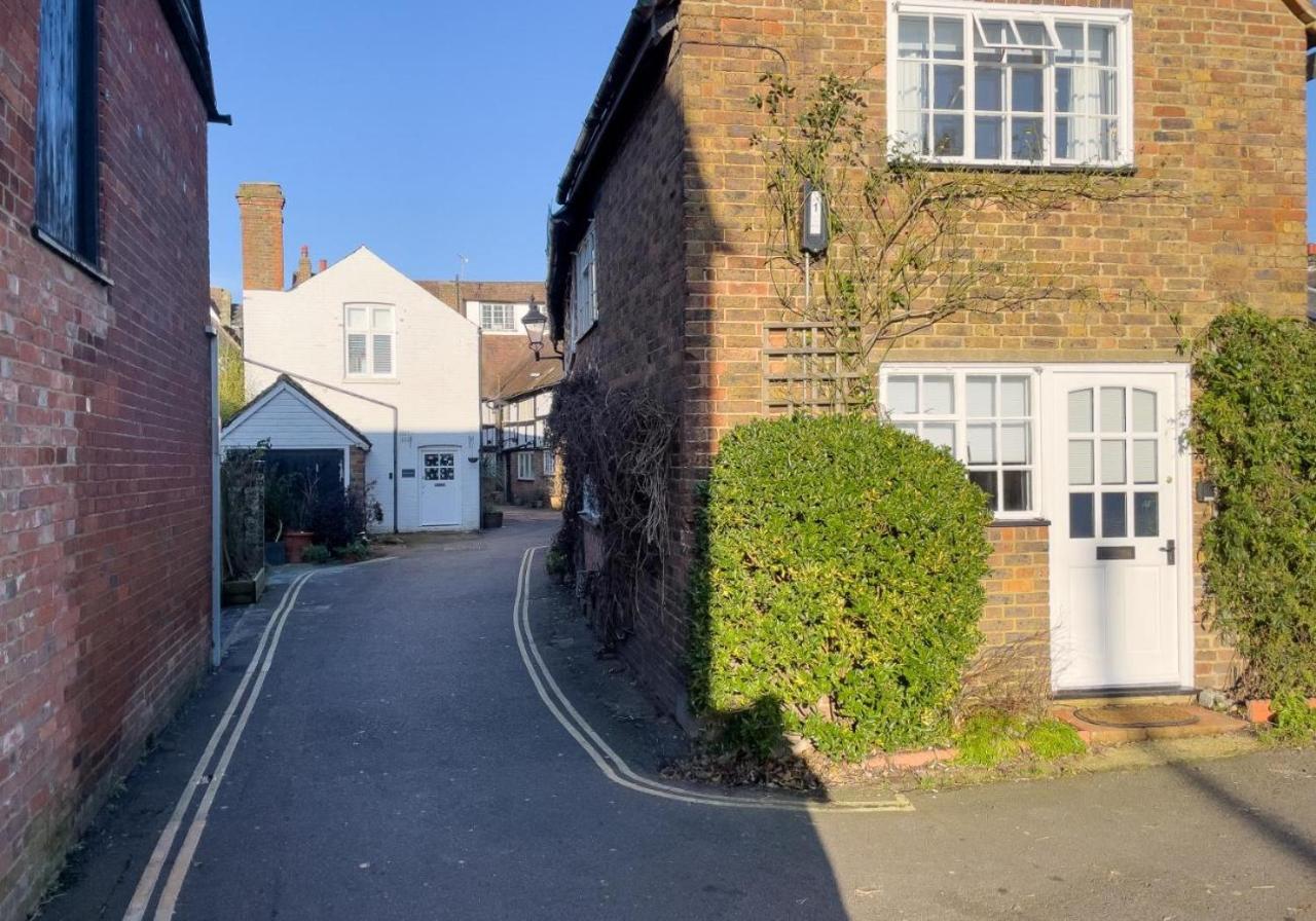 Talbot Lane By My Getaways *